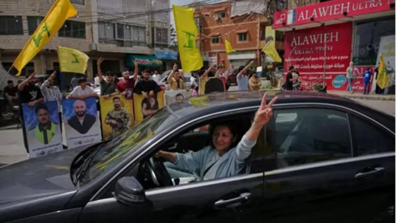 Хиляди ливанци се завръщат по домовете си след примирието с Израел