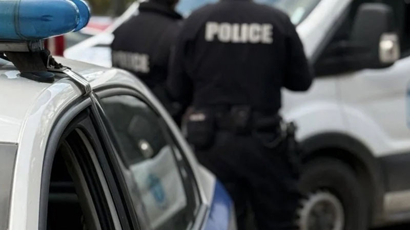 Полицията откри списъци с имена и пари в Бяла Слатина