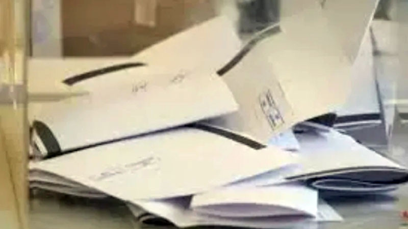 Хаос в секция в Кърджалийско: Председател на комисията изчезна