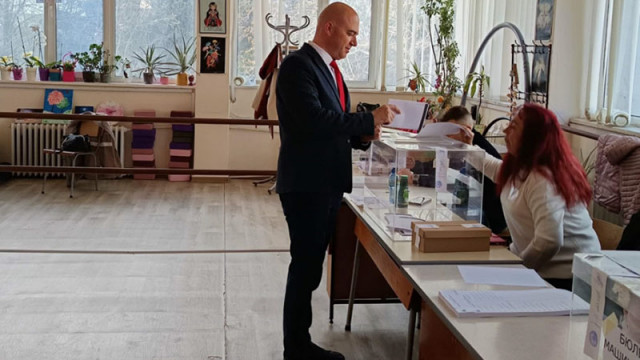 Илин Димитров: "Прогресивна България" ще върне държавността