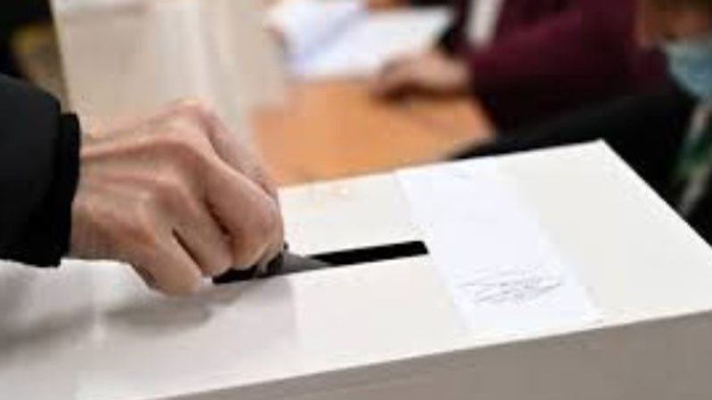 Разследване: Съмнения за манипулиран вот в домове за хора с деменция