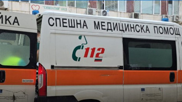 Автобус потегли на заден ход и прегази пътници до ГКПП "Малко Търново", има загинали и ранени