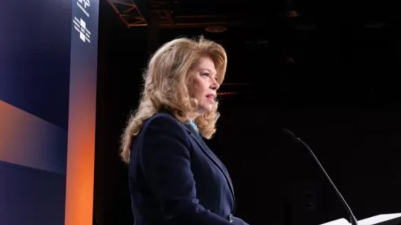 Йотова: Обществените медии не са регистратори на събития, а активни участници в демократичния процес