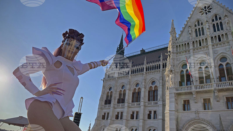 Съдът на ЕС пак се кара на Унгария: Наруши правото, като маргинализира ЛГБТ+ общността
