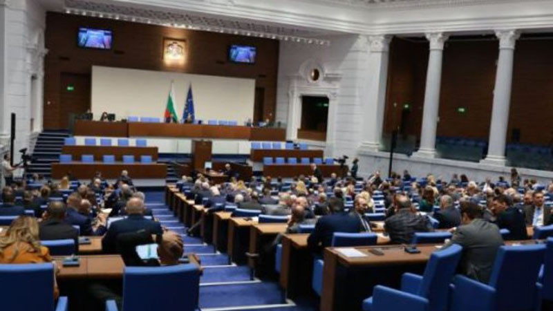 21 избрани за депутати се отказаха от парламента, Хамид Хамид и Байрам Байрам се връщат