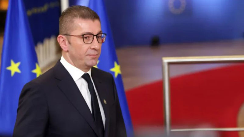 Мицкоски: Не провокираме българите и гърците, борим се за своята идентичност