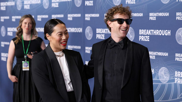 Meta планира да замени всеки десети служител с AI