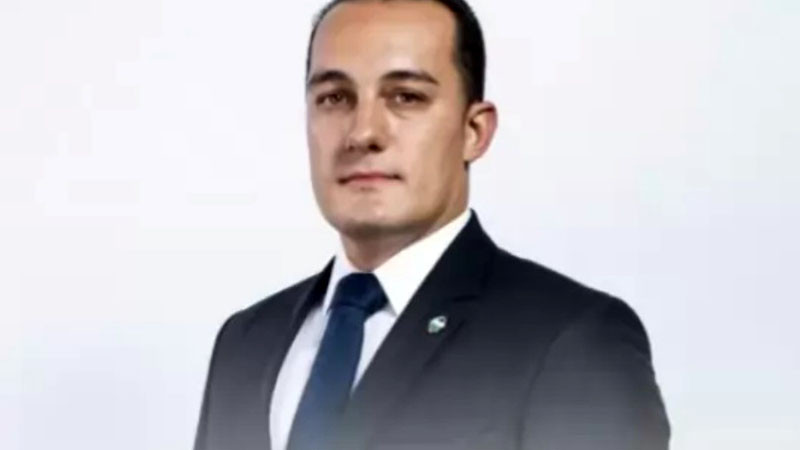 Пуснаха под домашен арест активиста на ПП-ДБ, арестуван за педофилия!