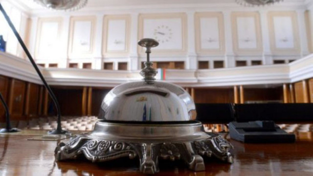 Ще свика ли в четвъртък президентът първото заседание на 52-рото НС?