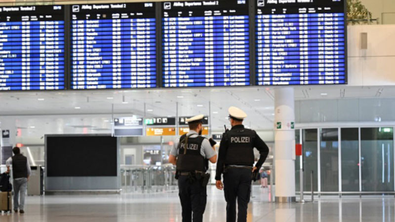 Възобновиха международните полети от Техеран за първи път от началото на войната