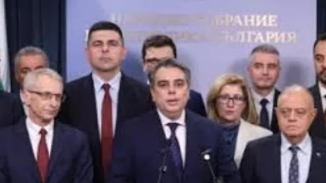 В ПП-ДБ се държат като в секта, тази общност е средство за кариерна реализация на нейните лидери