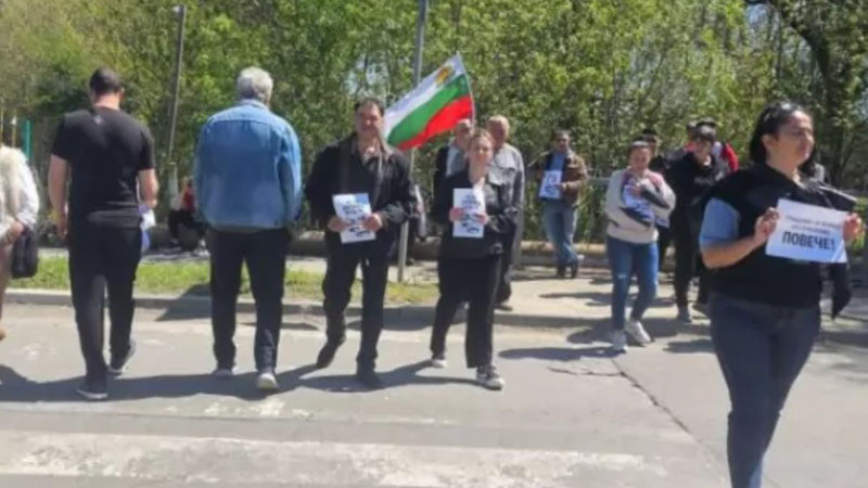 Заради некачествен ремонт на пътя: Протест блокира Ришкия проход край Карнобат