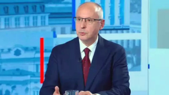 Станишев: Поведението на "Прогресивна България" е "даваме ляв мигач и завиваме надясно"