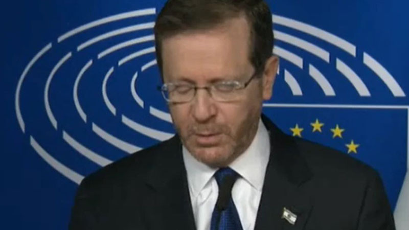 Самолетът на президента на Израел летя над половин Европа, Турция не го пусна