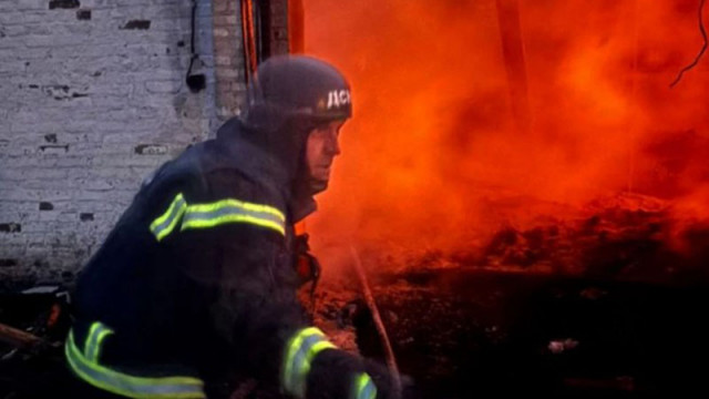 Русия атакува Запорожие, Херсон и Днепропетровска област, има ранени
