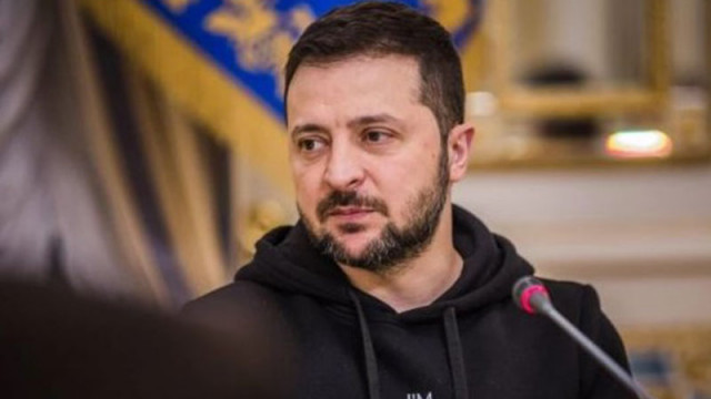 Зеленски: Украйна произвежда толкова много оръжия, че започва да ги изнася