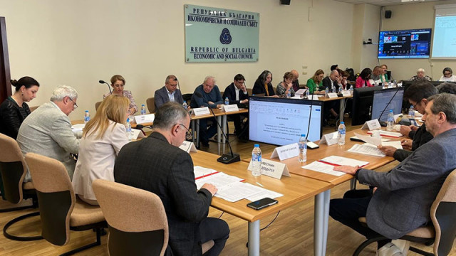 ИСС призова за ревизия на въглеродните политики и мерки срещу цените на електроенергията