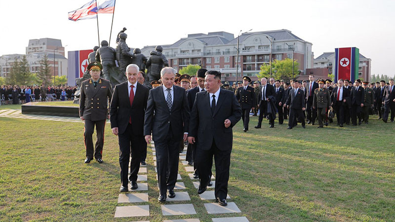 Ким Чен-ун почете севернокорейските бойци в Украйна, които са се самоубили, за да не бъдат пленени