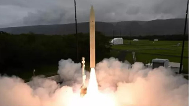 Bloomberg: САЩ може да използват хиперзвуковата ракета Dark Eagle за първи път срещу Иран