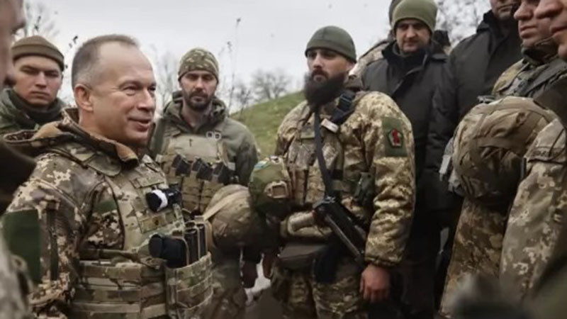 Революция в окопите: Сирски сложи край на безкрайната служба на фронта с нова заповед за ротация