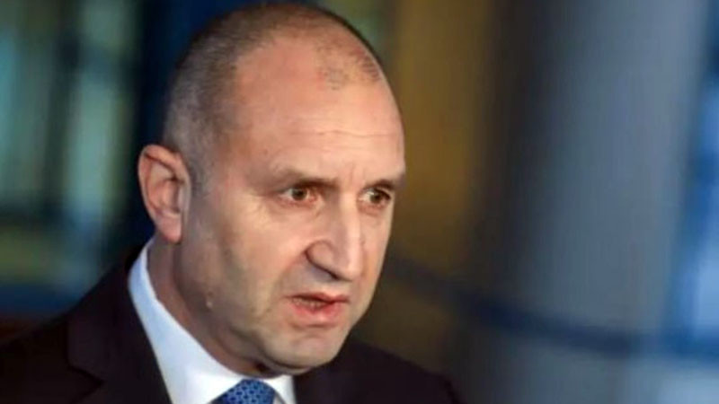 Радев: Честит Първи май на всички вас, които с талант и усърдие градите и пазите Родината!