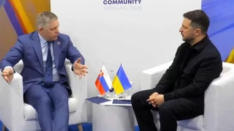 Зеленски и Фицо разговаряха в Ереван: Словакия е готова да помога на Украйна за ЕС