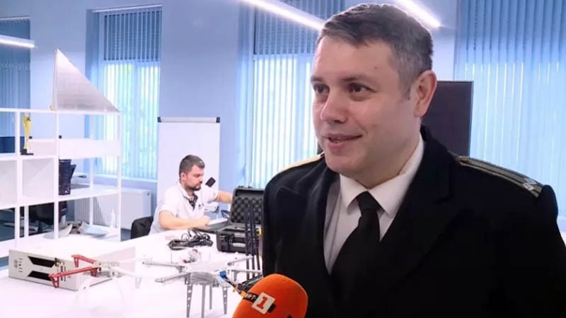 Новата реалност: Изкуственият интелект издава заповеди на машини по бойното поле
