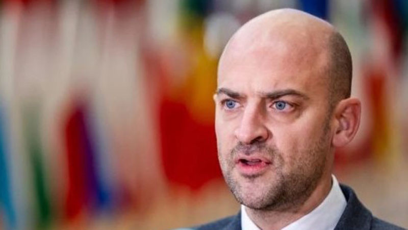 Париж: Докато Ормуз е блокиран, няма отмяна на санкциите за Иран