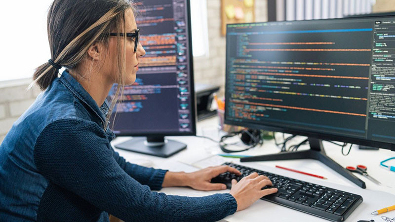 Изкуственият интелект направи безработни още 13 000 ИТ-специалисти в САЩ