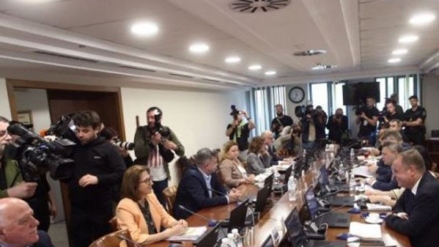 Правната комисия в НС прие и трите законопроекта за промени в Закона за съдебната власт