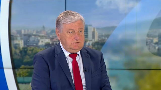 Проф. Стефан Стойнев: Нужни са спешни мерки, но и дългосрочно укрепване на свлачището край Смолян