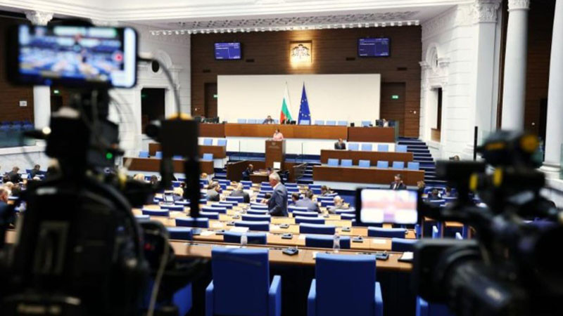 Първи парламентарен контрол за кабинета Радев - отговарят Демерджиев, Шишков и Благова