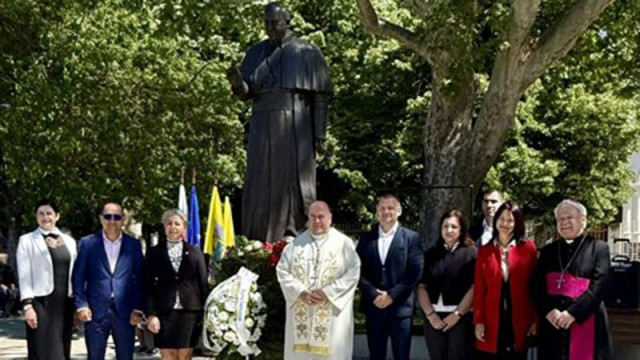 Раковски увековечи с паметник папа Франциск