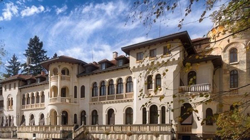 "Врана" в короната" разказва невероятната история на царския дворец