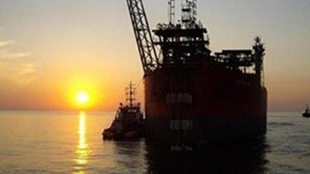 Лондон обръща палачинката, смекчава санкциите върху вноса на дизел и керосин от руски петрол