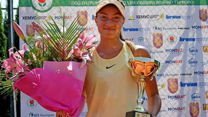 Аршинкова и Топалова отпаднаха на полуфиналите във Варна
