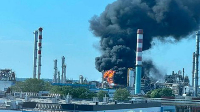 Експлозия в нефтохимически завод в Унгария, има загинал и ранени