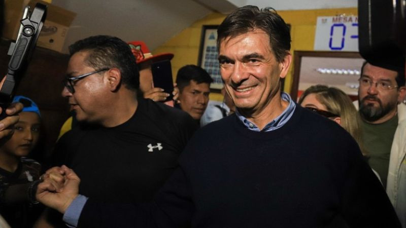 Президентът на Боливия намали заплатата си на фона на протестите в страната