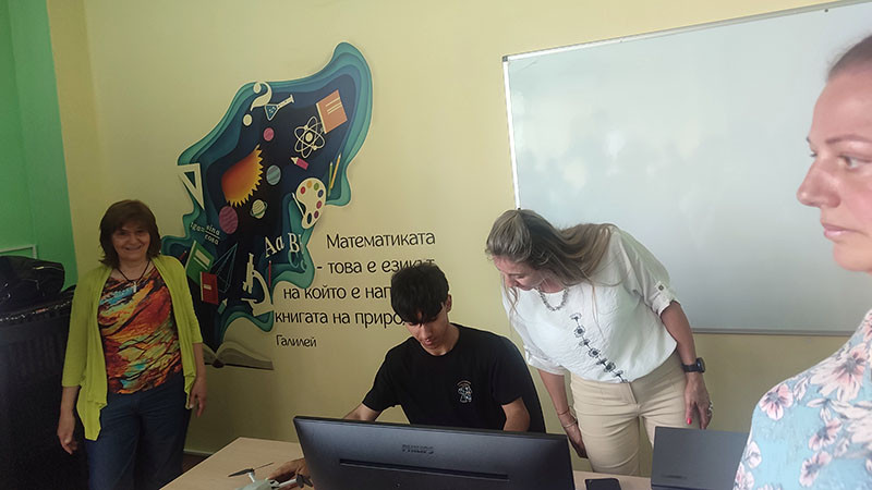 В СУ „Елин Пелин“ - гр.Варна бе открит нов модерен STEM кабинет
