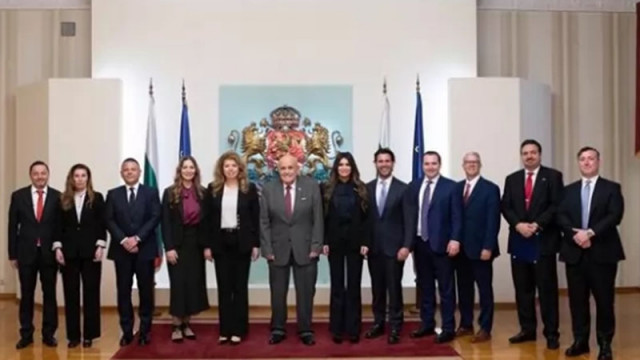 Президентът Йотова обсъди енергетиката с Руди Джулиани и посланичката на САЩ в Гърция