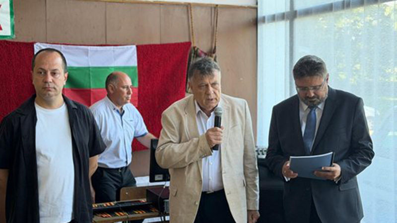 Министър Вълчев: Походът по стъпките на Ботев е урок по родолюбие за хиляди млади
