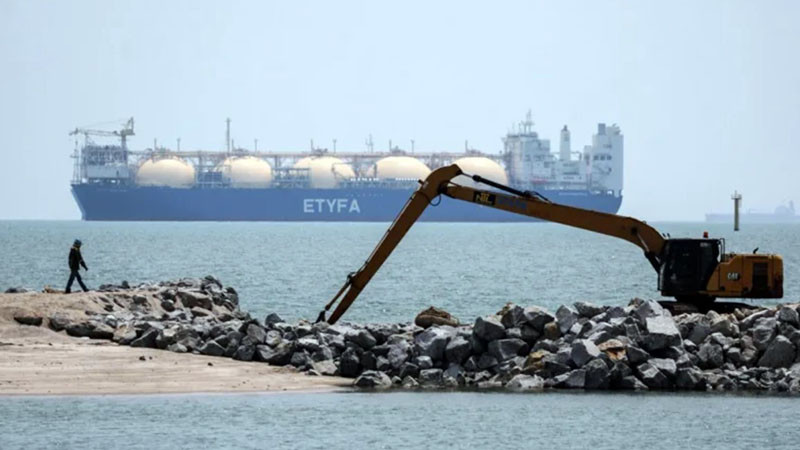 Иран възстанови добива на газ от три платформи в находището „Южен Парс“