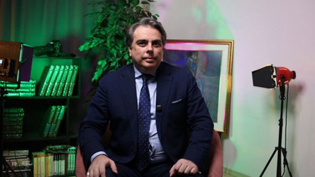 ГЕРБ ни държаха на постна пица Радев ни сложи на