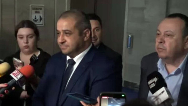 Парламентарната група на ДПС поиска освобождаване на цялото ръководство на