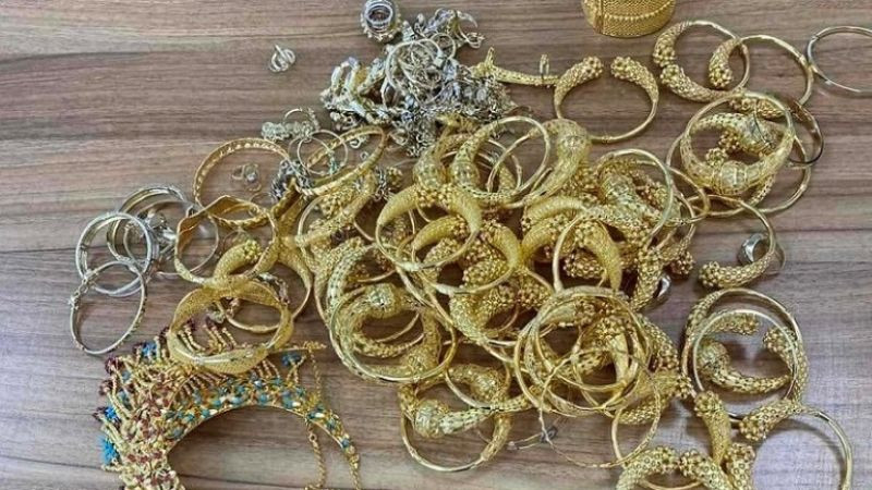 Задържаха златни накити за над 100 000 евро на "Капитан Андреево"