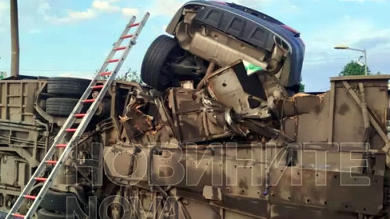Само минута е делила автобуса на "Челопешко шосе" от пламъци: Жертвите щяха да са десетки!