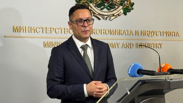 Вицепремиерът и министър на икономиката инвестициите и индустрията Александър Пулев съобщи