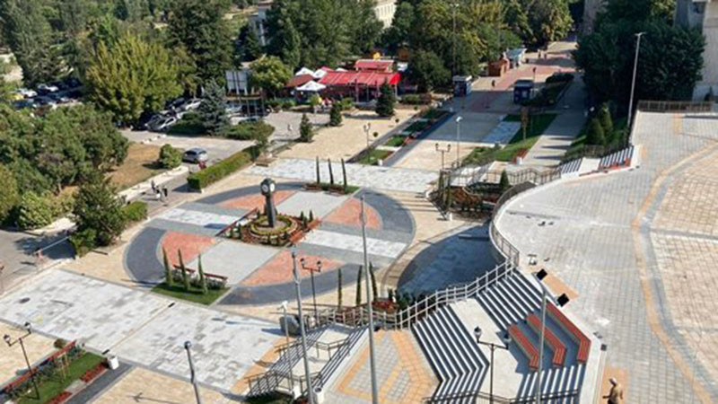 Ученик поиска водка в 4 сутринта от заведение в Асеновград, отказът го вбеси