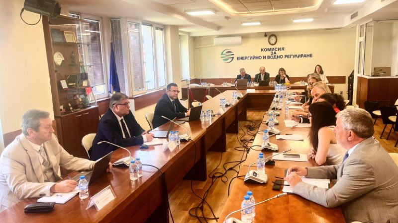 КЕВР за увеличението на тока и парното: Предложените цени са балансирани и обосновани