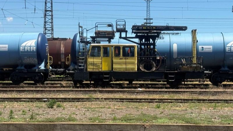 Мощна волтова дъга удари работник на жп гара край Бургас